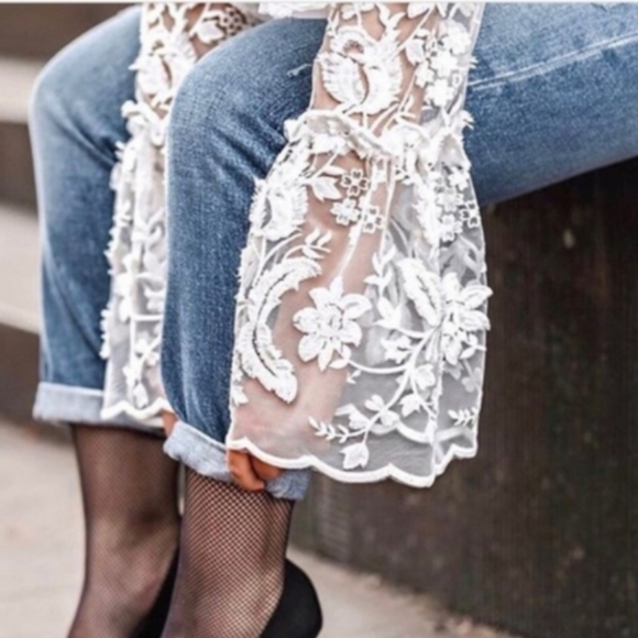 Lace Off Shoulder Top - Picture 3 of 7